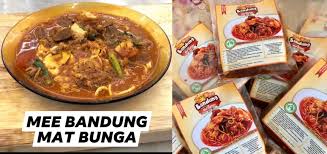 Tumis bahan rempah sampai naik bau kemudian masukan juga bahan kisar halus dan pes rempah kari. Pes Mee Bandung Mat Bunga Warisan Muar M Niaga