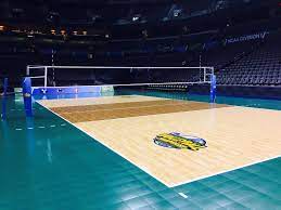 His club had no members, but somehow persevered and finally made it into its very first and final regular match of middle school, where it was steamrolled by tobio kageyama, a superstar player known as king of the court. Aesthetic Volleyball Court Novocom Top