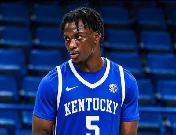 🚨 Zoom Diallo hype continues. 👀 ESPN Radio Lexington's Tristan Pharis  believes Diallo is a better shooter than Jaland Lowe and says Kentucky  shouldn't have to worry at point guard with both