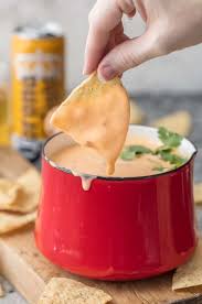 This 4 Ingredient Beer Can Queso Is Our Absolute Favorite Easy Cheese Dip Made With Just Beer Shredded Cheese Cr Beer Cheese Dip Food Beer Cheese Dip Recipe