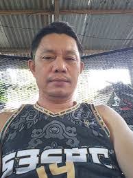 Efren Corona's Instagram, Twitter & Facebook