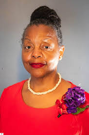 Leila Carr's Instagram, Twitter & Facebook