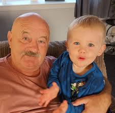 Can anyone recommend a good reliable local to oxley Wolverhampton person to  cut a large and high hedge around our property no other gardening jobs  needed just the hedge