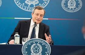 Il presidente del consiglio nazionale dell'ordine degli psicologi, david lazzari, contesta le affermazioni del presidente del consiglio draghi, che aveva definito assurdo vaccinare uno psicologo di 35 anni, ma tende una mano al governo. Cosa Ha Detto Mario Draghi Nella Sua Conferenza Stampa Sui Vaccini E Non Solo Wired