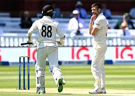 New zealand was bowled out for 378 after lunch as england's fast bowlers cleaned up the middle order and tail. 12yuruvdeibl M