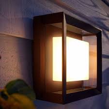 Philips hue is your personal wireless lighting system that lets you easily control your light and create the right ambiance for every moment. Philips Hue Outdoor Econic Tuinverlichting Hue Philips Hue Lamp