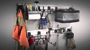Het geartrack® single pack is installeerbaar in enkele minuten en biedt veilige, handige opslag van gereedschappen, sportuitrusting en meer. Gladiator Wall Systems Youtube