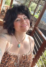 Guys something weird happened and I need to know if it works for you. I  decided to ask my chat GBT to do an esoteric style soul reading of my iris  after