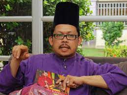 At first, pak engku only undertake the catering on a small scale at that point where its customers are among the relatives and friends to handle birthday parties, banquets and others. Kuzie Catering Tinggal Kenangan Pak Engku Meninggal Dunia Murai My