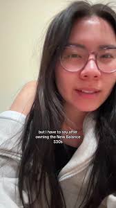 Unboxing my new running shoes! Hoka Bondi 8 in color Coral