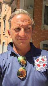 Per comprare il motorino affittavo lettini e ombrelloni, poi ho scelto di  fare il bagnino»