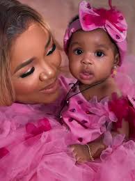 ACTRESS EKENE UMENWA UNVEILS HER BABY'S FACE🥰🌹🥰IN LOVELY PHOTOSHOOT  VIDEO👇 I was Strolling through the Street of Instagram and I came across  this Beautiful Video of Actress Ekene Umenwa and her Lovely