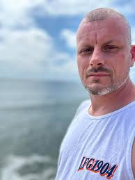 Introduction of Marc, singer of The Mentors, and his Randals