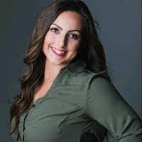 Roxanne Zavala's Instagram, Twitter & Facebook