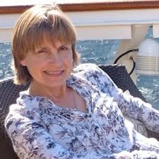 Caroline Hendrie (@carolinehendrie)