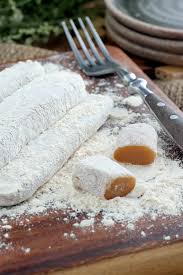 Stuff them with ham and cheese, chicken and your favorite sauce, smoked salmon, beef strips, veggies, eggs, or fruit and yogurt. Espasol Recipe Foxy Folksy