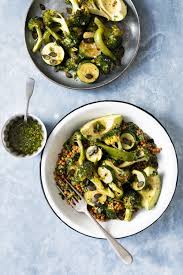 Attention Legumes Verts Grilles Graines De Citrouille Et Avocat Recouverts D Une Marinade A La Katrine Miam In 2020 Food Slow Carb Diet Healthy Recipes