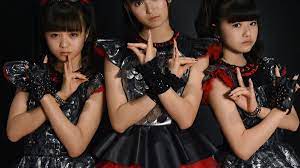 Having blossomed in japan, they exploded into the western world after their first album release in february 2014. Babymetal Die Japanische Madchen Metal Band