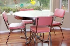 Pin By Mary Kramer On Furniture Retro Dining Rooms Retro Dining Table Vintage Kitchen Table