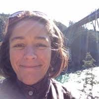 Stephanie Lunt's Instagram, Twitter & Facebook