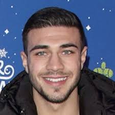 Love island 2019 cast member and brother of boxer tyson fury. Tommy Fury Bio Family Trivia Famous Birthdays