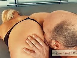 Amateur partys guest gets pussylicked 626 min. Hotelier And Guest