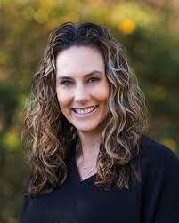 Alma Dubon's Instagram, Twitter & Facebook