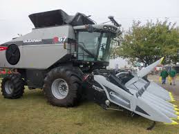 Pin On Gleaner Combines