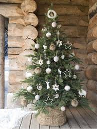 Nunca Hagas Esto Con Las Tendencias De Navidad Decoracion Navidad Cestas De Navidad Y Decoracion Arbol De Navidad