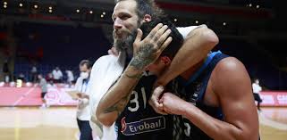 «μεγάλο κίνητρο είτε είναι 10 είτε 20.000» Y37baoh0dmpwqm