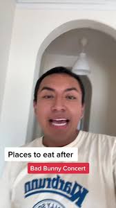 To my starving besties after 3 hours perreando will be hungry asf!!!  #chicagocheck #hungryasfrn #badbunnyconcert2022 #summerconcert  #unveranosinti🏝☀️❤️ #chicagocheck #chitownlife #badbunnychicago ...