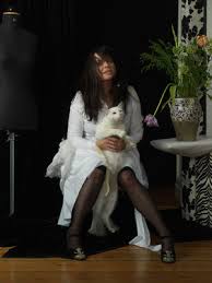 Markus wird es schon irgendwie schaffen unsere truppe wieder aufzurappeln um wieder voll anzugreifen. The Making Of Self Portrait With Cat 2012 Regina Maria Moller