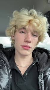 Devon Shade's Instagram, Twitter & Facebook