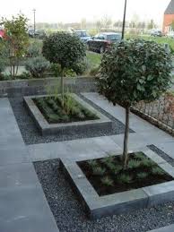 Moderne Kleine Voortuin 175 Modernfrontyard Tudor In 2020 Vorgarten Garten Vorgarten Ideen