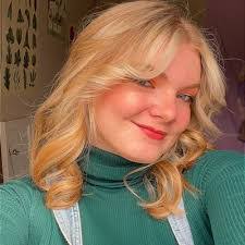 Anna Previti's Instagram, Twitter & Facebook