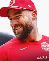 Merry Gameday!! 🏈🎄 #traviskelce #chiefs #christmas