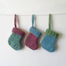 The pattern is very simple and they also knit very quickly. Tips For Easy Christmas Knitting Patterns Fashionarrow Com