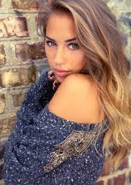 Nichole Walton's Instagram, Twitter & Facebook