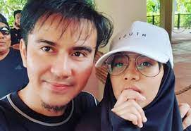 Waktu dan tempat acara ini insya allah akan diselenggarakan pada: Fitri Haris Tak Halang Anak Perempuannya Sertai Bidang Hiburan