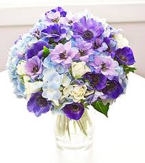 If the choice is for a baby boy, you can use colors from blue, yellow. New Born Baby Boy Bouquet
