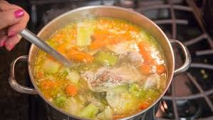 Sandrairani #olahanayam #sopayam sop ayam ala restoran video sup ayam ala resto ini masak sop ayam sederhana. Resep Sop Ayam Jamur Segarnya Bikin Nagih