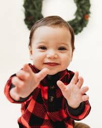 Wishing everyone a Merry Little Christmas🎄 Thank you Christina for these  beautiful photos of my filthy animals 🤪💖 📸 @christinawilkenphoto ✨  Follow @lifeofawheatonmom for all the Wheaton places, news & events! . . .  . #