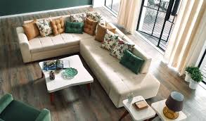 Düz detaylara ve pastel tonlara sahip olan minimalist tasarımların yanı sıra küçük detaylar dahi düşünülerek hazırlanmış olan gösterişli köşe koltuk modellerine ulaşabilirsiniz. Yatas Kose Takimi Modelleri Ve 2021 Sezon Fiyatlari