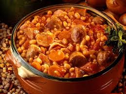 Recette Cassoulet Espagnol Ingredients 6 Personnes 1 Kg De Haricots Blancs Secs 2 Cho Recettes De Cuisine Espagnole Recette Cassoulet Recettes De Cuisine