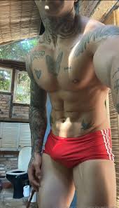 Fotos de Henrique Lima mostrando o pênis - Famosos Nus 🔥😈