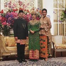 Pernikahan adat jawa ini masih bisa juga lho ditemui di yogyakarta, jawa tengah, ataupun jawa timur. Model Kebaya Muslim Orang Tua Pengantin Hijabfest