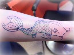 Vẽ hình xăm đơn giản nhưng vẵn đẹp cực hót. The Coolest Koi Fish Tattoo Designs You Have Seen