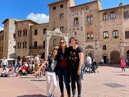 One of the hilltop towns of the val d'orcia in southern tuscany, pienza is blessed with views for miles and some of the prettiest streets you will ever see. 10 Best Towns In Tuscany That Should Be On Your Itinerary