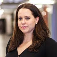 Lisa Toombs's Instagram, Twitter & Facebook