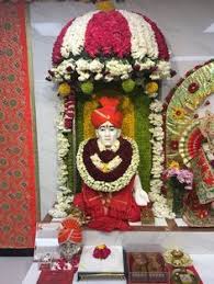 Unidentified tourist enjoying an architectural wonder at anand sagar shri saint gajanan maharaj sansthan. 10 Gajanan Maharaj Ideas God Pictures Shiva Photos Shivaji Maharaj Painting